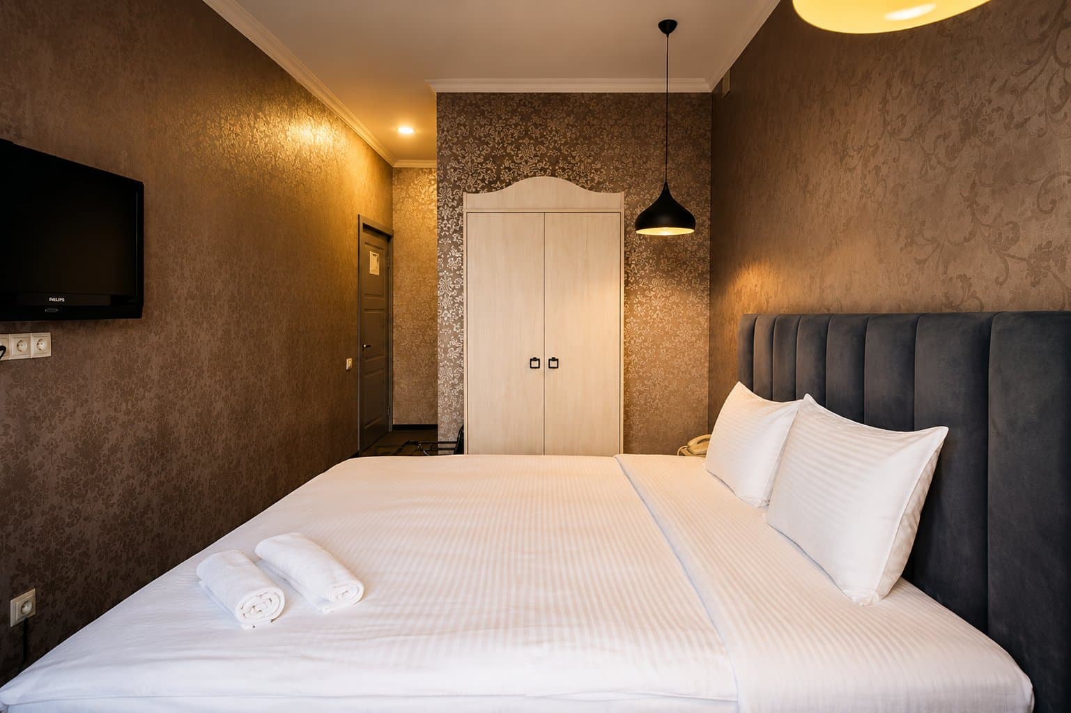 Deluxe Double Room (202)