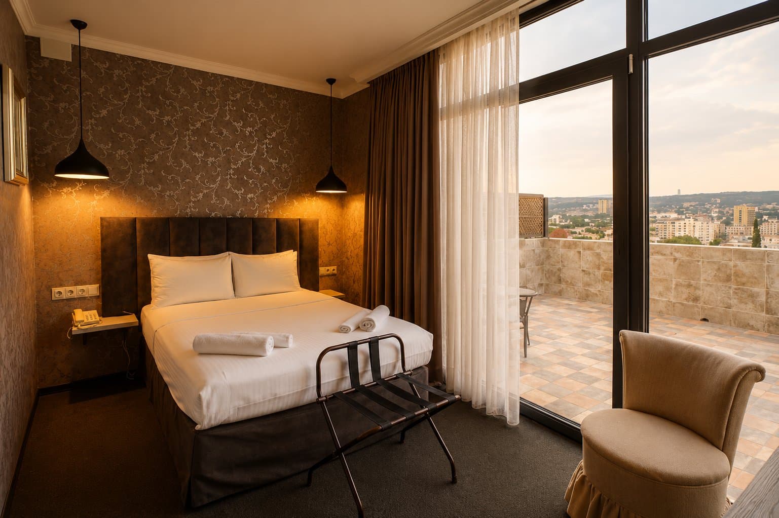 Queen Room With Terrace (301)
